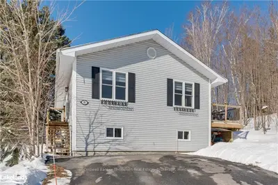 58 HANES Road, Huntsville, ON P1H 2P5