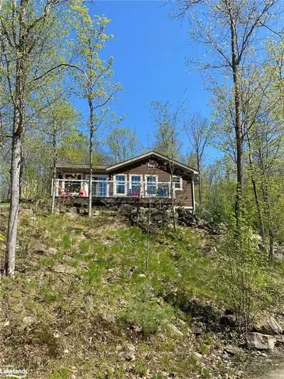 1052 RAT BAY Road 118-9, Lake of Bays, ON P1H 2J6