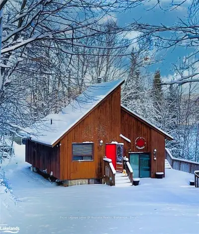 1046 MAPLE Drive, Lake of Bays, ON P0B 1A0