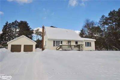 25 GOULDIE Street, Huntsville, ON P1H 1M5