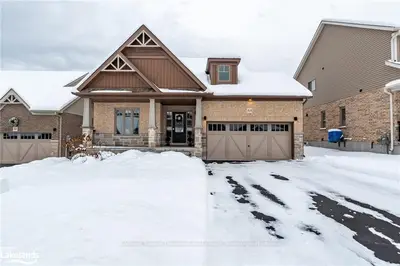 44 SELKIRK Drive, Huntsville, ON P1H 0C6