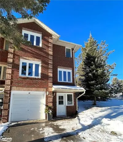 40 PARKSIDE Street, Minden Hills, ON K0M 2K0