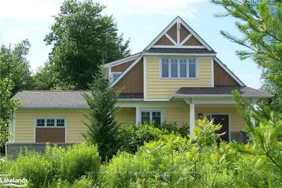 1020 BIRCH GLEN Road C2, Lake of Bays, ON P0B 1A0