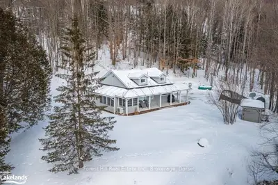 1059 Livingstone Lake Road, Algonquin Highlands, ON P0A 1E0