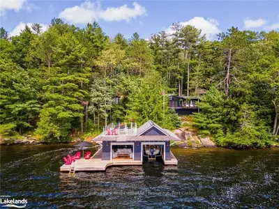 1086 PENNWOOD Road 36, Muskoka Lakes, ON P0B 1J0