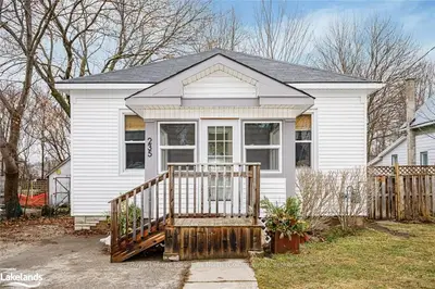 235 HENRY Street, Meaford, ON N4L 1C2
