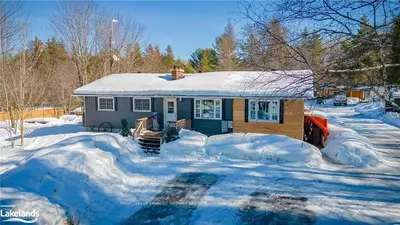 1090 LAWRENCE PIT Road, Muskoka Lakes, ON P0B 1M0