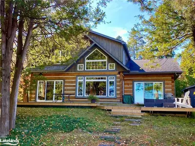 152 BAY Street E, Blue Mountains, ON N0H 2P0