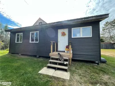 38 POND Crescent, Huntsville, ON P0A 1R0