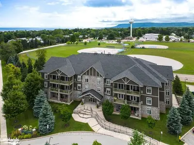 27 BEAVER Street S 202, Blue Mountains, ON N0H 2P0