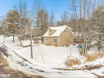 9A HARRIS Street, Muskoka Lakes, ON P0B 1J0
