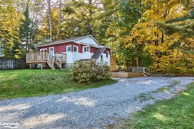 34 EARLS Road, Huntsville, ON P1H 1C7