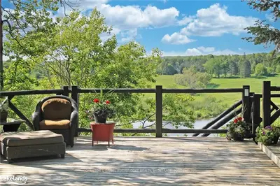 86 Swallowdale Road, Huntsville, On P1h 2j6