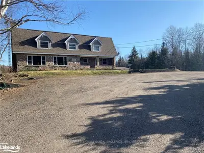 758 BRITANNIA Road, Huntsville, ON P1H 2J3