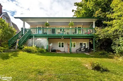 13 LORNE Street S, Huntsville, ON P1H 1V6