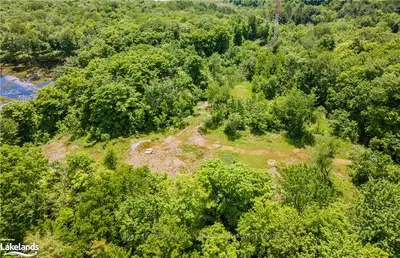 26 SHANNONS Road, Georgian Bay, ON P0C 1H0