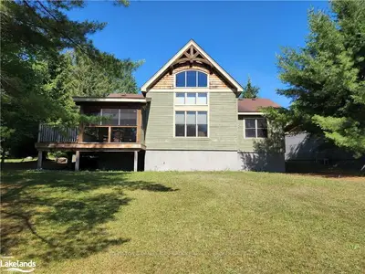 1137 OLD PARRY SOUND Road 40-8, Muskoka Lakes, ON P0B 1M0