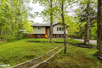 2668 RAVENSCLIFFE Road, Huntsville, ON P1H 2J2