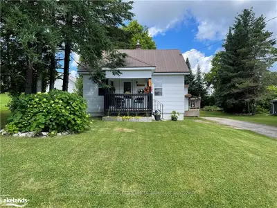 181 QUEEN Street, Burk's Falls, ON P0A 1C0