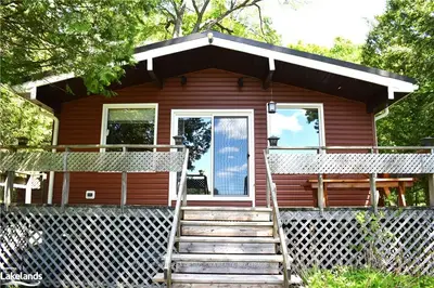 21 BEAUMONT BAY, Muskoka Lakes, ON P0B 1M0