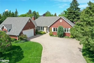 106 APPLEVALE Court, Blue Mountains, ON N0H 2P0