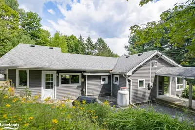 1052 HILLSIDE Crescent, Lake of Bays, ON P1H 2J6