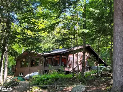 1154 LONG LAKE Road, Dysart et al, ON K0M 1S0