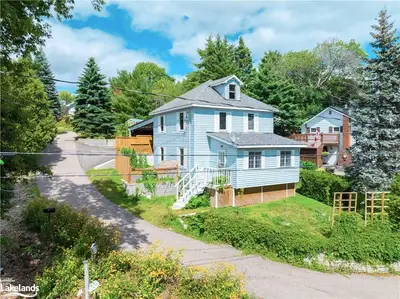 11 REDWOOD Drive, Parry Sound, ON P2A 2S3