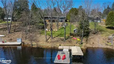 211 Hunters Bay Drive, Huntsville, On P1h 1n2