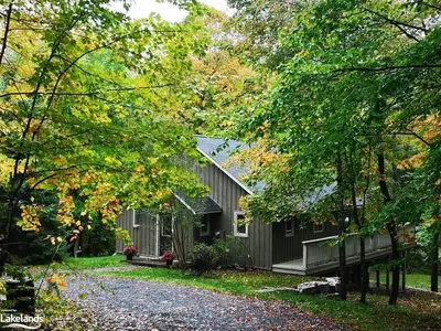 1068 HILLSIDE Crescent, Lake of Bays, ON P1H 2J6