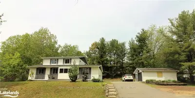 2 Brenda Avenue, Parry Sound, On P2a 2z3