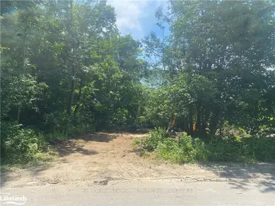 111 YONGE Street S, Huntsville, ON P1H 1T8