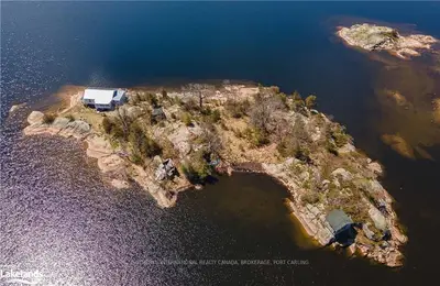 2 ISLAND 320, Georgian Bay, ON P0E 1E0