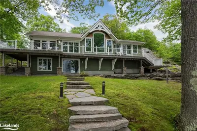 356 Fields Lane, Huntsville, ON P0B 1M0