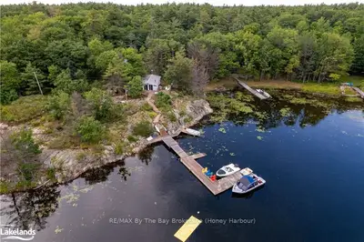 6932 ISLAND 1810 / BONE, Georgian Bay, ON, P0E 1E0