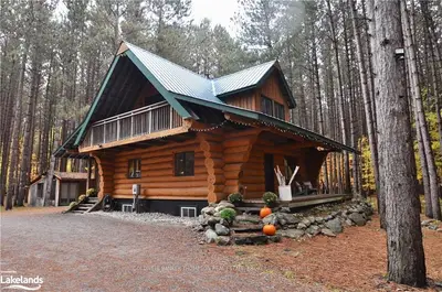 376 EAST WASEOSA LAKE Road, Huntsville, ON P1H 2J4
