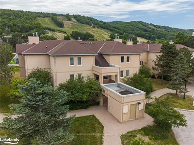 169 JOZO WEIDER Boulevard 117, Blue Mountains, ON L9Y 3Z2
