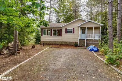 1022 COLONY Trail, Lake of Bays, ON P1L 1X3