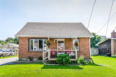 645 Woodside Street, Centre Wellington, On N1m 2m4