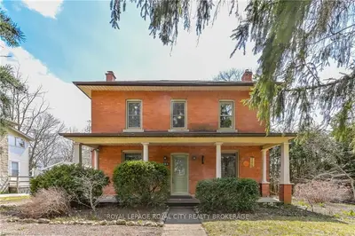 160 Garafraxa Street W, Centre Wellington, On N1m 1c4
