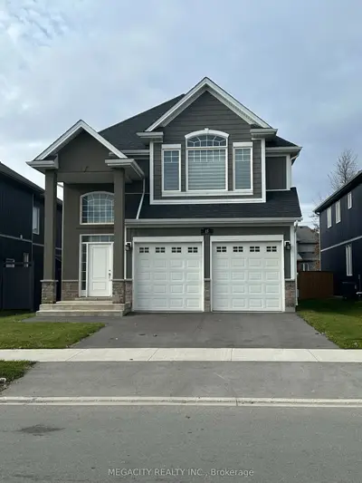 Detached in Thorold