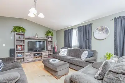 8 Langrell Avenue, Tillsonburg, On N4g 5x8