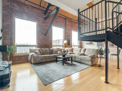 26 Ontario Street 322, Guelph, On N1e 7k1