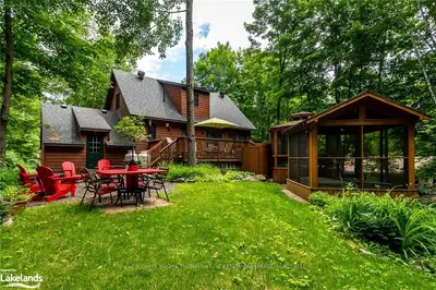 119 Woodland Drive, Huntsville, On P1h 1a7