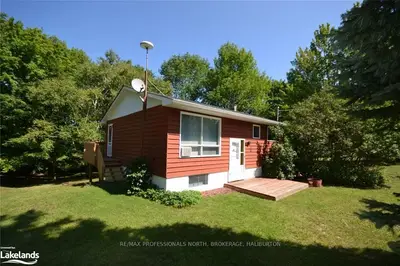 1129 BURKES Road, Dysart et al, ON K0M 1S0