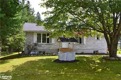 71 Doe Lake Road, Armour, ON P0A 1L0
