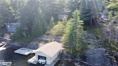 1054 LAWLAND HEIGHTS Road, Gravenhurst, ON P1P 0E8