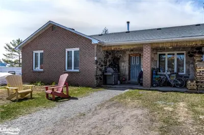 14 BLUEWATER Road, Georgian Bay, ON P0E 1E0