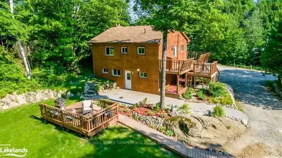 1566 SKYLINE Drive, Huntsville, ON P1H 1A5