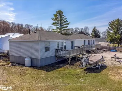 20 BLUEWATER Road, Georgian Bay, ON P0E 1E0